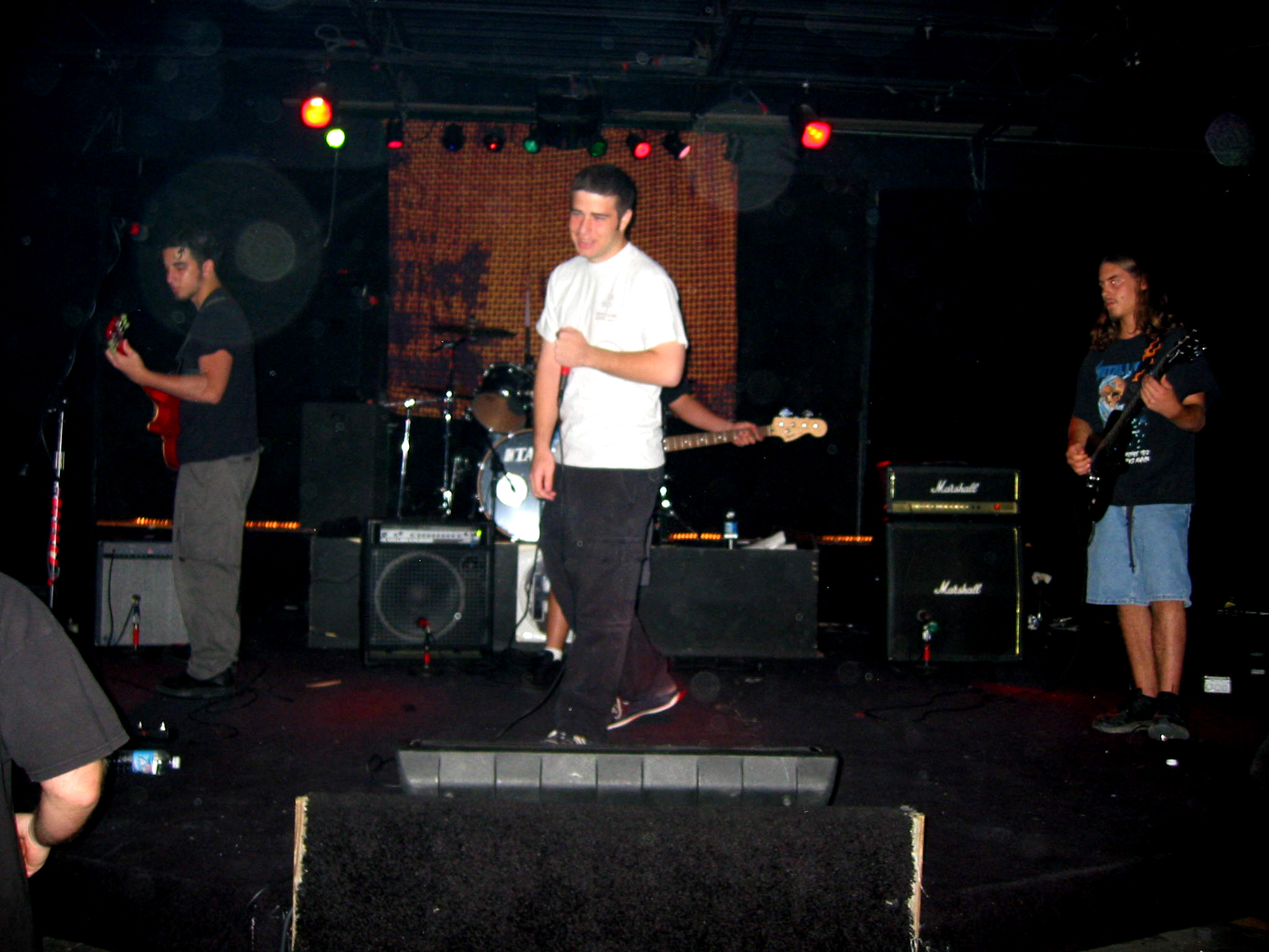 107-0786_img.jpg